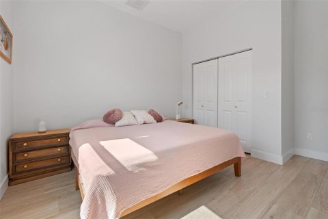 Casa en alquiler en Saint Petersburg, Florida, 3 dormitorios, 195.65 m2 № 1883453 - foto 30