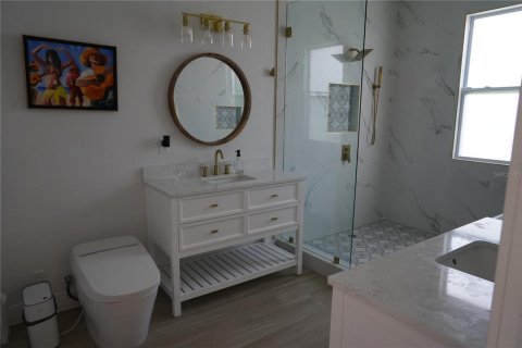 Casa en alquiler en Saint Petersburg, Florida, 3 dormitorios, 195.65 m2 № 1883453 - foto 9