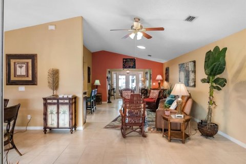 House in Leesburg, Florida 3 bedrooms, 177.72 sq.m. № 1903506 - photo 21