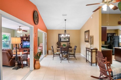 House in Leesburg, Florida 3 bedrooms, 177.72 sq.m. № 1903506 - photo 23