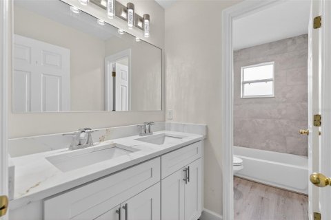 Купить виллу или дом в Киссимми, Флорида 4 комнаты, 259.2м2, № 2106343 - фото 28
