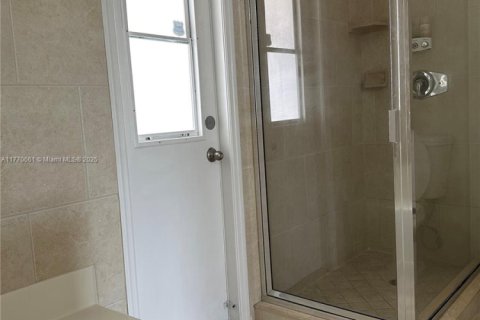 Villa ou maison à vendre à Cape Coral, Floride: 4 chambres № 1691571 - photo 21