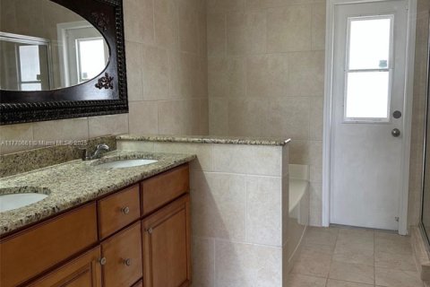 Villa ou maison à vendre à Cape Coral, Floride: 4 chambres № 1691571 - photo 20
