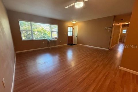 Villa ou maison à louer à DeLand, Floride: 3 chambres, 136.1 m2 № 1910717 - photo 3