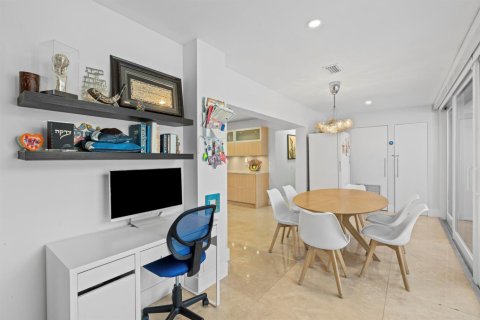 Купить виллу или дом в Холливуд, Флорида 4 комнаты, 371.89м2, № 2088160 - фото 14