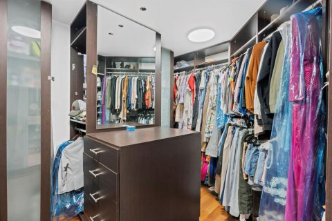 Купить виллу или дом в Холливуд, Флорида 4 комнаты, 371.89м2, № 2088160 - фото 26