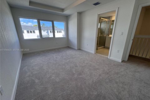 Townhouse in Pembroke Park, Florida 3 bedrooms, 118.54 sq.m. № 1994718 - photo 30