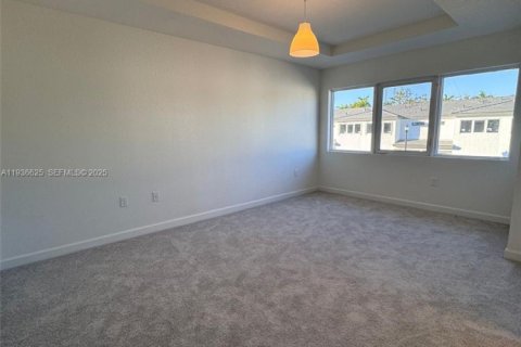 Townhouse in Pembroke Park, Florida 3 bedrooms, 118.54 sq.m. № 1994718 - photo 25