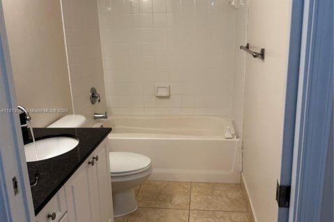 Copropriété à vendre à Coconut Creek, Floride: 2 chambres, 89.84 m2 № 2194113 - photo 4