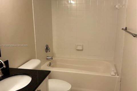 Copropriété à vendre à Coconut Creek, Floride: 2 chambres, 89.84 m2 № 2194113 - photo 6