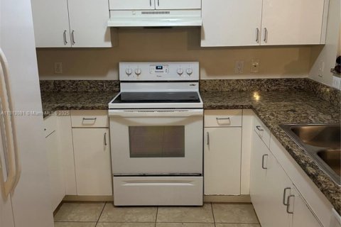 Copropriété à vendre à Coconut Creek, Floride: 2 chambres, 89.84 m2 № 2194113 - photo 22