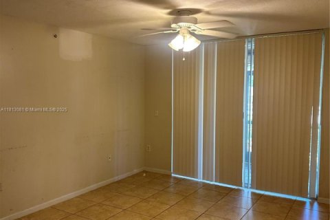 Copropriété à vendre à Coconut Creek, Floride: 2 chambres, 89.84 m2 № 2194113 - photo 20