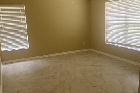 Casa en alquiler en Apopka, Florida, 4 dormitorios, 211.45 m2 № 2284639 - foto 9