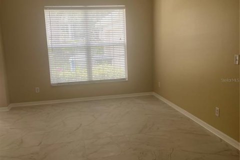 Casa en alquiler en Apopka, Florida, 4 dormitorios, 211.45 m2 № 2284639 - foto 4