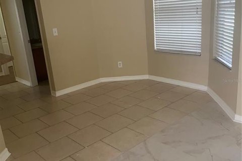 Casa en alquiler en Apopka, Florida, 4 dormitorios, 211.45 m2 № 2284639 - foto 6
