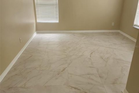 Casa en alquiler en Apopka, Florida, 4 dormitorios, 211.45 m2 № 2284639 - foto 5