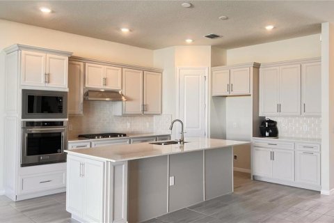 Villa ou maison à vendre à Orlando, Floride: 5 chambres, 247.86 m2 № 2142168 - photo 6