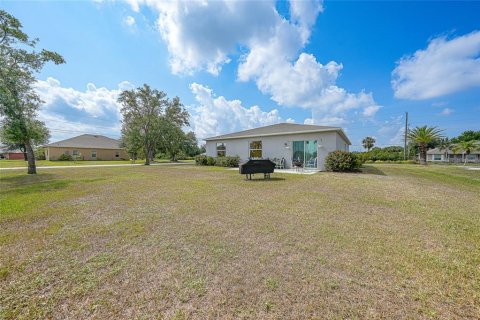 House in Punta Gorda, Florida 3 bedrooms, 132.39 sq.m. № 1678504 - photo 24