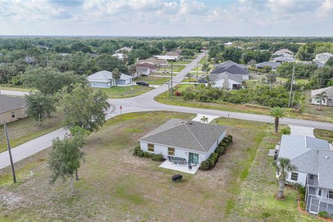 House in Punta Gorda, Florida 3 bedrooms, 132.39 sq.m. № 1678504 - photo 23