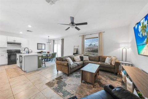 House in Punta Gorda, Florida 3 bedrooms, 132.39 sq.m. № 1678504 - photo 7