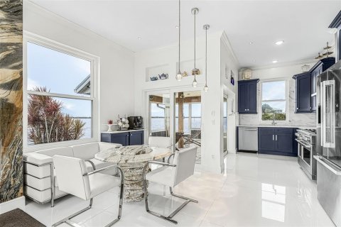 Villa ou maison à vendre à Port Charlotte, Floride: 4 chambres, 229.1 m2 № 2219639 - photo 9