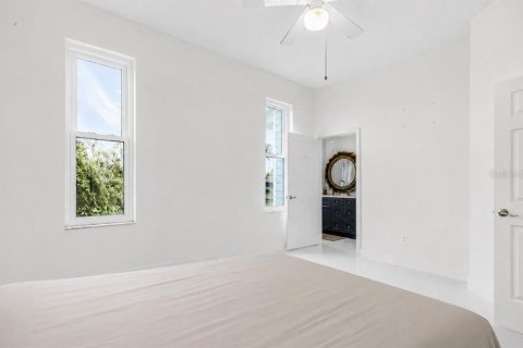 Villa ou maison à vendre à Port Charlotte, Floride: 4 chambres, 229.1 m2 № 2219639 - photo 18