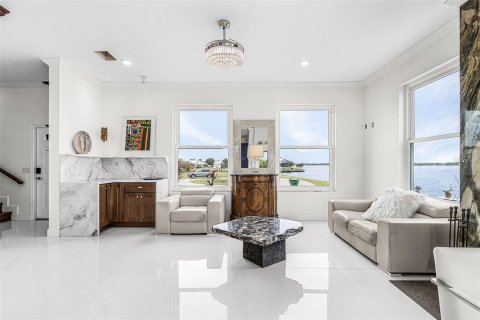 Villa ou maison à vendre à Port Charlotte, Floride: 4 chambres, 229.1 m2 № 2219639 - photo 8