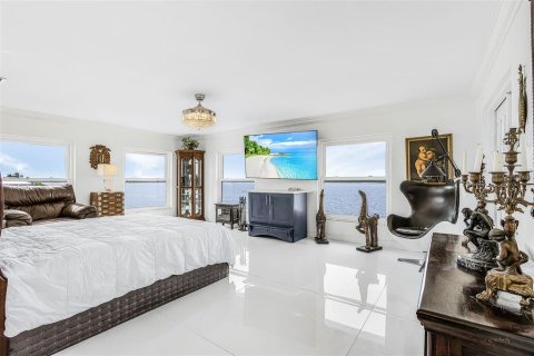 Villa ou maison à vendre à Port Charlotte, Floride: 4 chambres, 229.1 m2 № 2219639 - photo 27