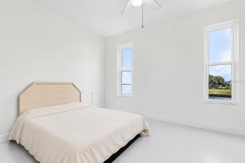 Villa ou maison à vendre à Port Charlotte, Floride: 4 chambres, 229.1 m2 № 2219639 - photo 17