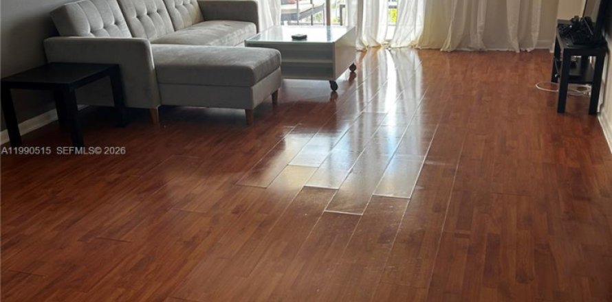 Condominio en Sunny Isles Beach, Florida, 1 dormitorio № 2052287