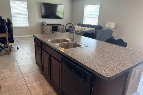 House in Ruskin, Florida 4 bedrooms, 174.19 sq.m. № 2118067 - photo 8