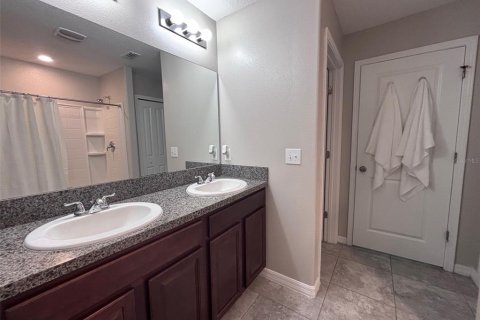 House in Ruskin, Florida 4 bedrooms, 174.19 sq.m. № 2118067 - photo 20