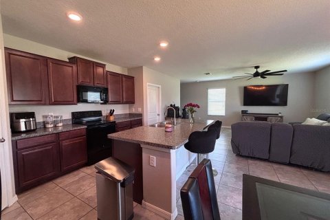 House in Ruskin, Florida 4 bedrooms, 174.19 sq.m. № 2118067 - photo 9