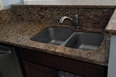Condo in Tampa, Florida, 2 bedrooms  № 2206758 - photo 3