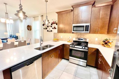 House in Apollo Beach, Florida 4 bedrooms, 196.49 sq.m. № 1758055 - photo 6