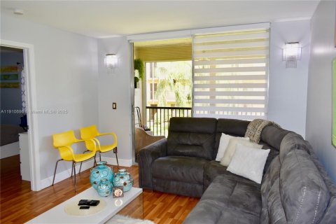 Copropriété à louer à Lauderhill, Floride: 2 chambres, 73.95 m2 № 1967157 - photo 6