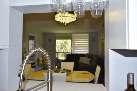 Copropriété à louer à Lauderhill, Floride: 2 chambres, 73.95 m2 № 1967157 - photo 23