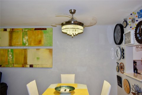 Copropriété à louer à Lauderhill, Floride: 2 chambres, 73.95 m2 № 1967157 - photo 10