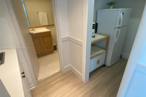 Condominio en venta en Miami Beach, Florida, 37.16 m2 № 1859705 - foto 8