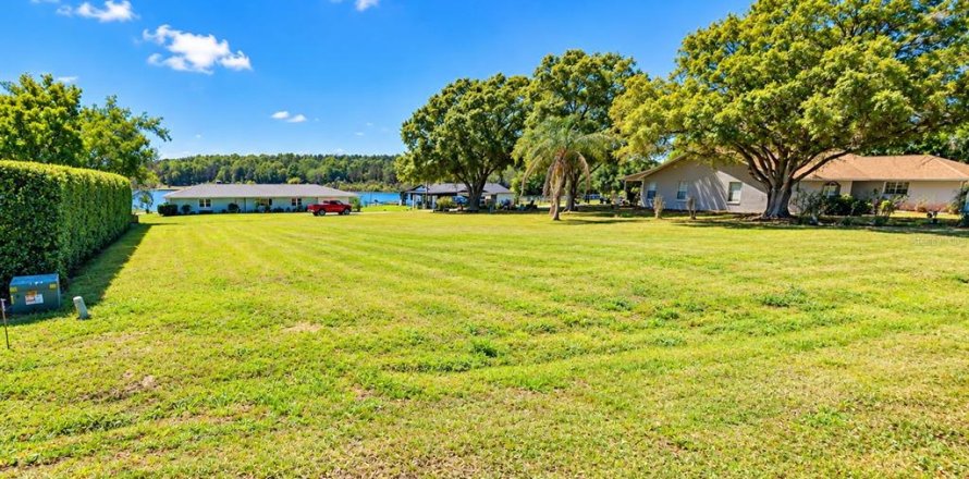 Terreno en Clermont, Florida № 2408028