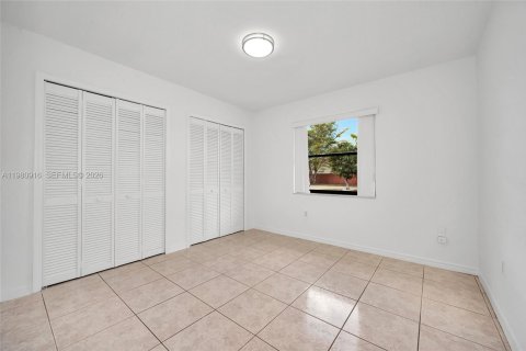Townhouse in Miami, Florida 3 bedrooms № 2044304 - photo 22