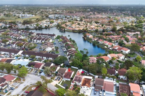 Townhouse in Miami, Florida 3 bedrooms № 2044304 - photo 29