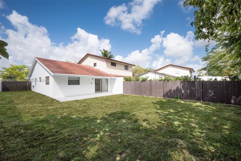 Townhouse in Miami, Florida 3 bedrooms № 2044304 - photo 24