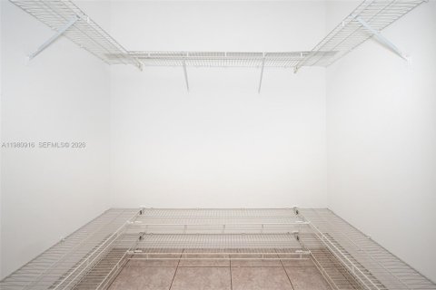 Townhouse in Miami, Florida 3 bedrooms № 2044304 - photo 16