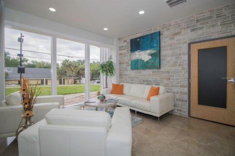 Propiedad comercial en alquiler en Orlando, Florida, 20.07 m2 № 2349511 - foto 3