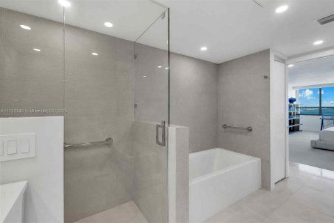 Купить кондоминиум в Майами, Флорида 2 спальни, 174.84м2, № 1700295 - фото 27