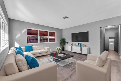 Villa ou maison à vendre à Hollywood, Floride: 4 chambres, 148.09 m2 № 1949554 - photo 4