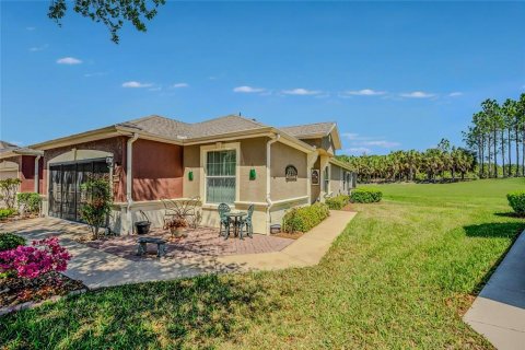 House in Ocala, Florida 2 bedrooms, 157.56 sq.m. № 2217920 - photo 2