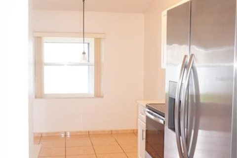 Casa en venta en Kissimmee, Florida, 4 dormitorios, 149.39 m2 № 2217984 - foto 7