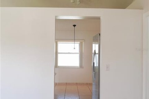 Casa en venta en Kissimmee, Florida, 4 dormitorios, 149.39 m2 № 2217984 - foto 5